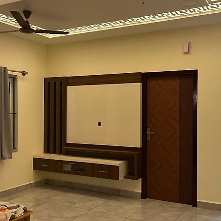 Guru Home Stay Near Sri Ramanasramam Tiruvannamalai Bagian luar foto